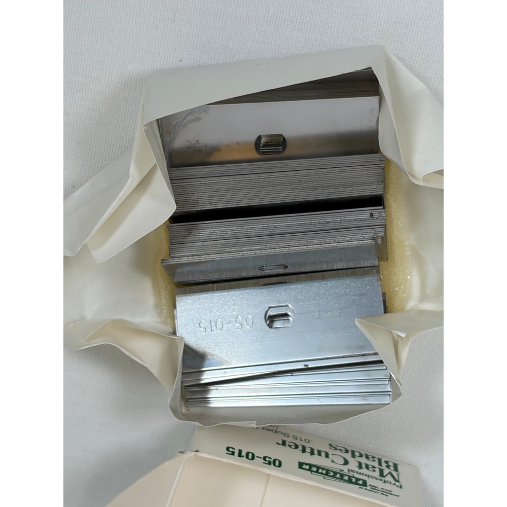 Fletcher 05-015 Professional Mat Cutter Blades .015 Super Keen 100 Count Box - Picture 3 of 6